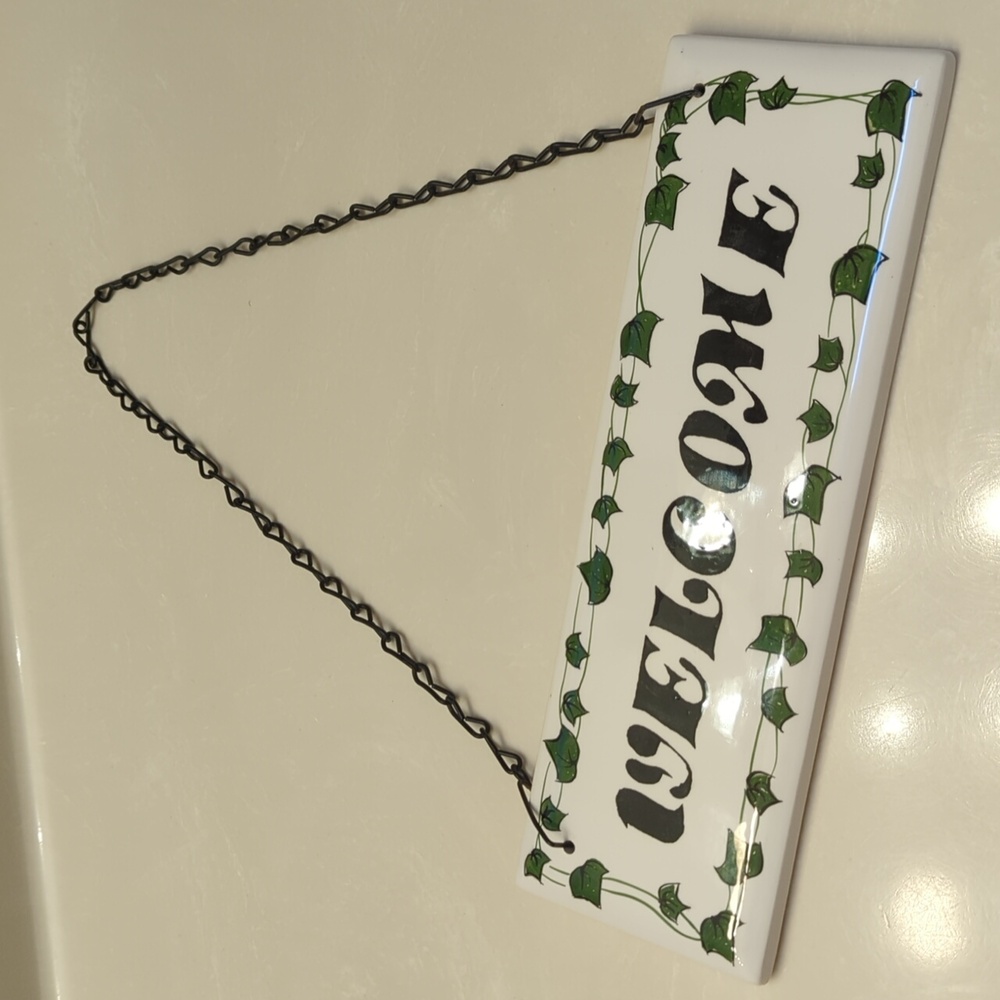 Welcome Hanging Plaque